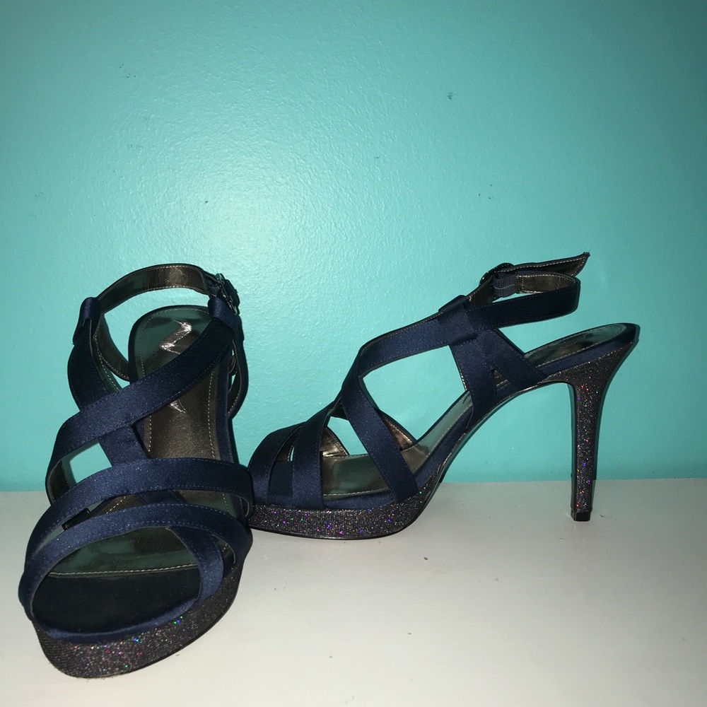 Navy blue heels
